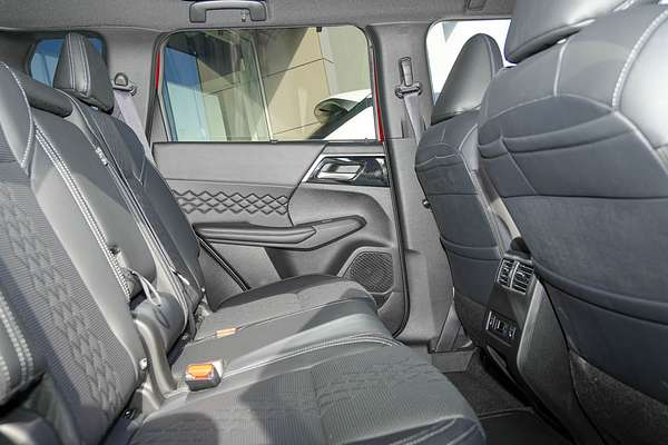 2024 Mitsubishi Outlander PHEV GSR ZM thumb-7