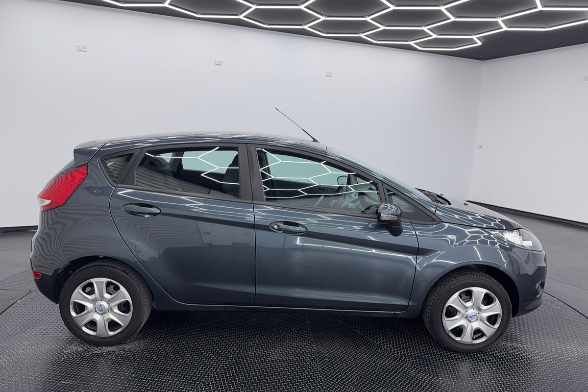2011 Ford Fiesta CL WT