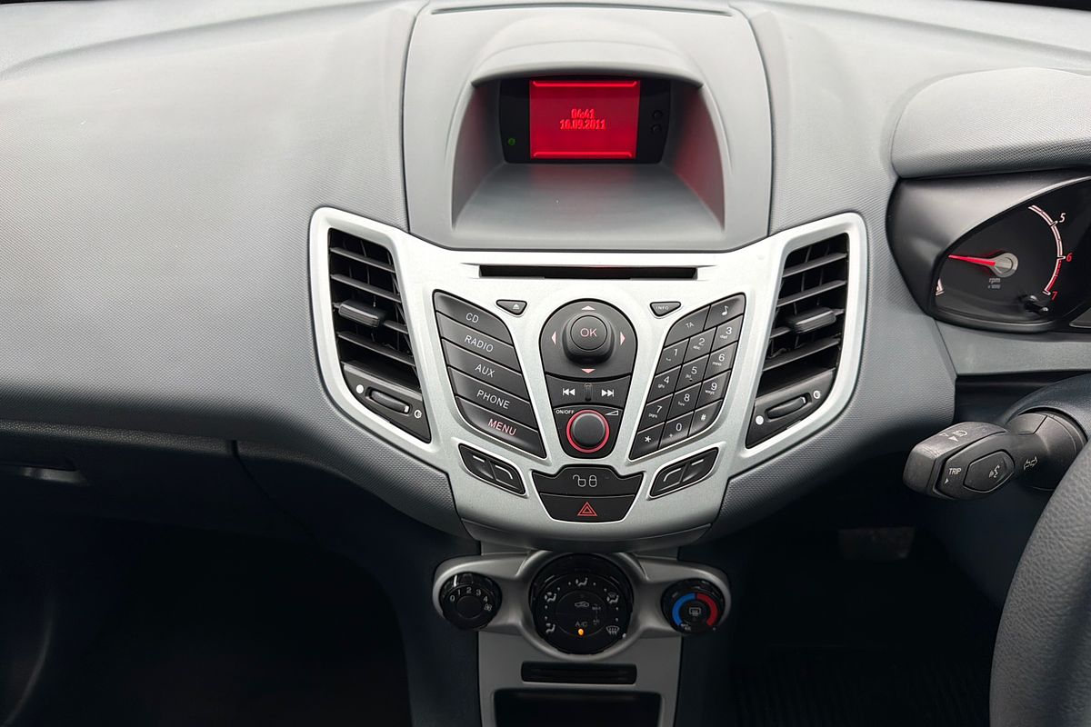 2011 Ford Fiesta CL WT
