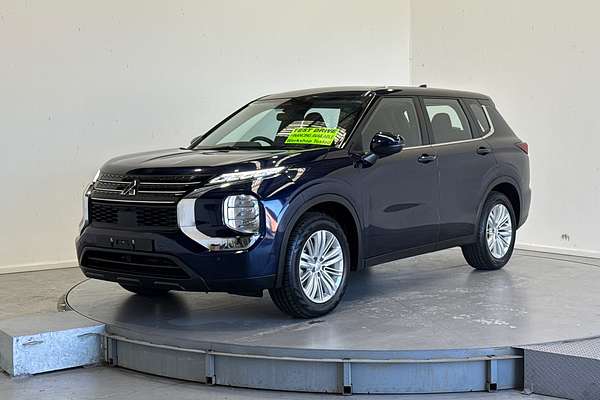 2023 Mitsubishi Outlander ES ZM