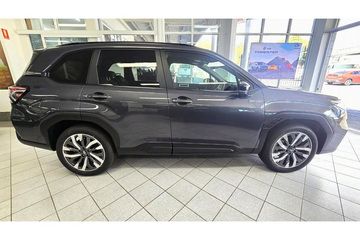 2025 Subaru Forester Hybrid Touring S6