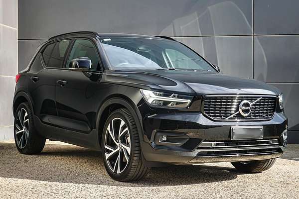 2021 Volvo XC40 T5 R-Design