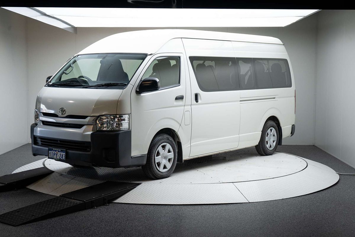 2018 Toyota Hiace Commuter TRH223R ELWB High Roof