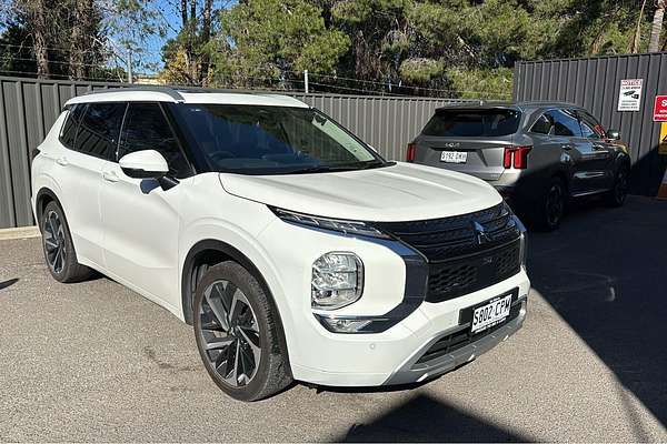 2022 Mitsubishi Outlander Exceed ZM