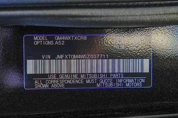 2025 Mitsubishi Outlander LS ZM thumb-22