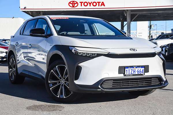 2024 Toyota bZ4X XEAM10R
