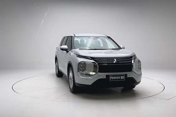 2023 Mitsubishi Outlander ES ZM thumb-1