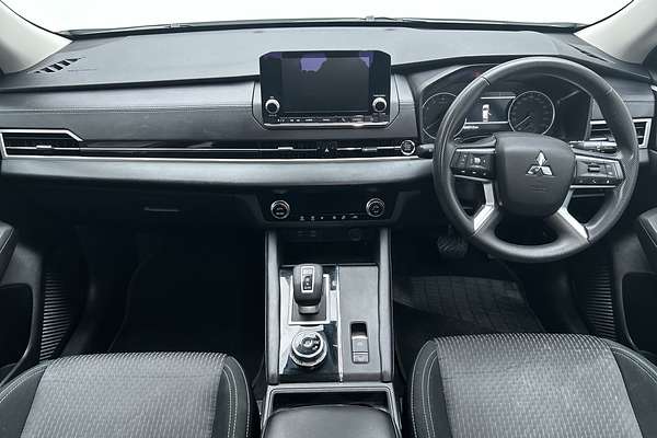 2023 Mitsubishi Outlander ES ZM thumb-19