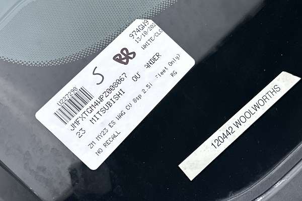 2023 Mitsubishi Outlander ES ZM thumb-23