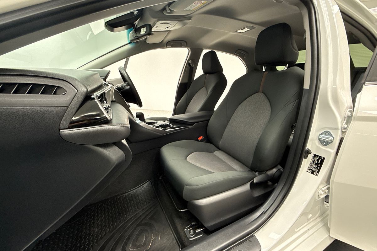 2020 Toyota Camry Ascent AXVH71R