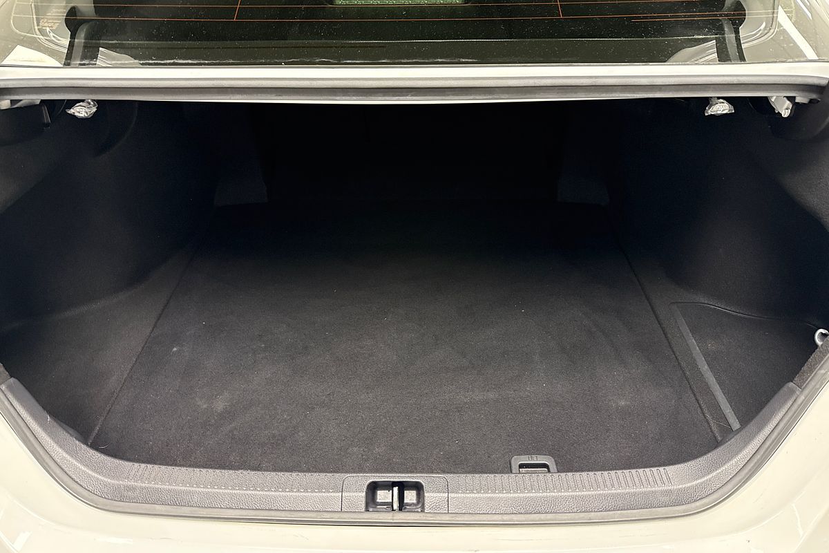 2020 Toyota Camry Ascent AXVH71R
