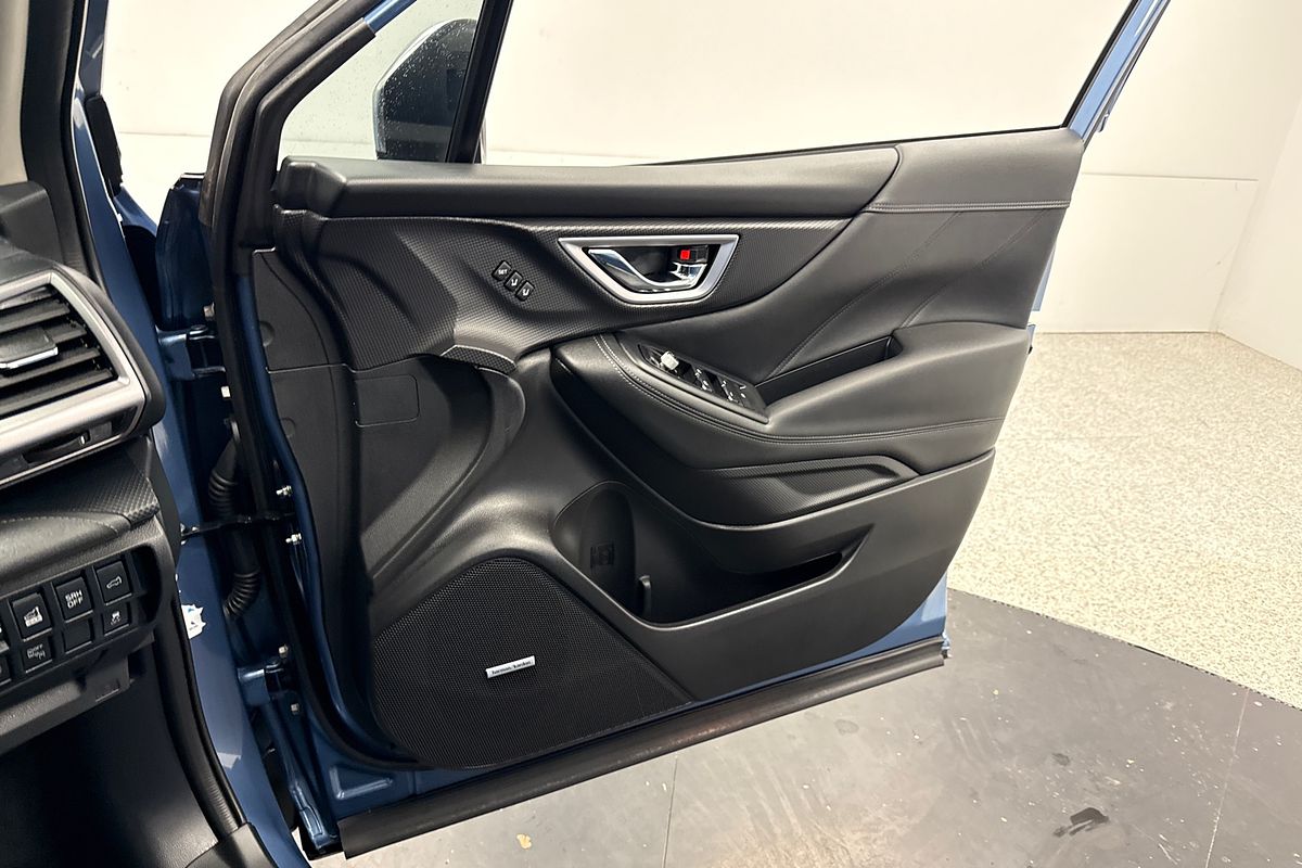 2023 Subaru Forester Hybrid S S5