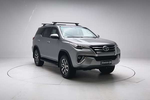 2019 Toyota Fortuner Crusade GUN156R thumb-1