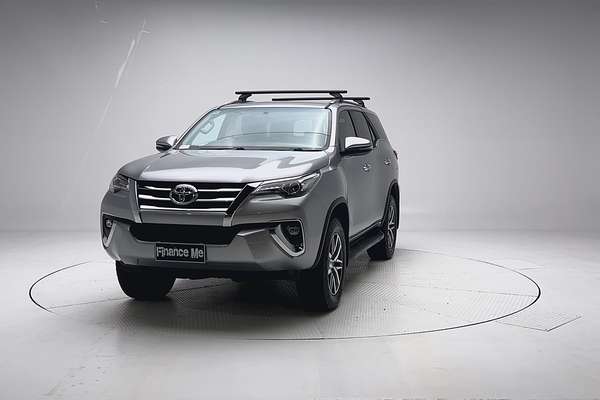 2019 Toyota Fortuner Crusade GUN156R thumb-2