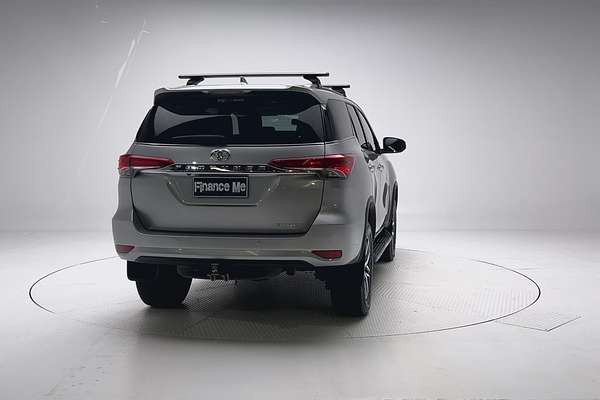 2019 Toyota Fortuner Crusade GUN156R thumb-6
