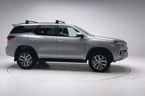 2019 Toyota Fortuner Crusade GUN156R thumb-8