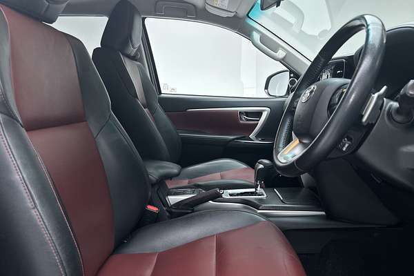 2019 Toyota Fortuner Crusade GUN156R thumb-12