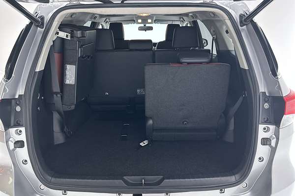 2019 Toyota Fortuner Crusade GUN156R thumb-20