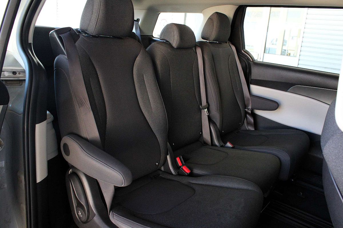 2024 Kia Carnival S KA4