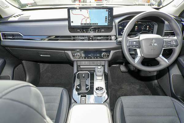 2025 Mitsubishi Outlander LS ZM thumb-16