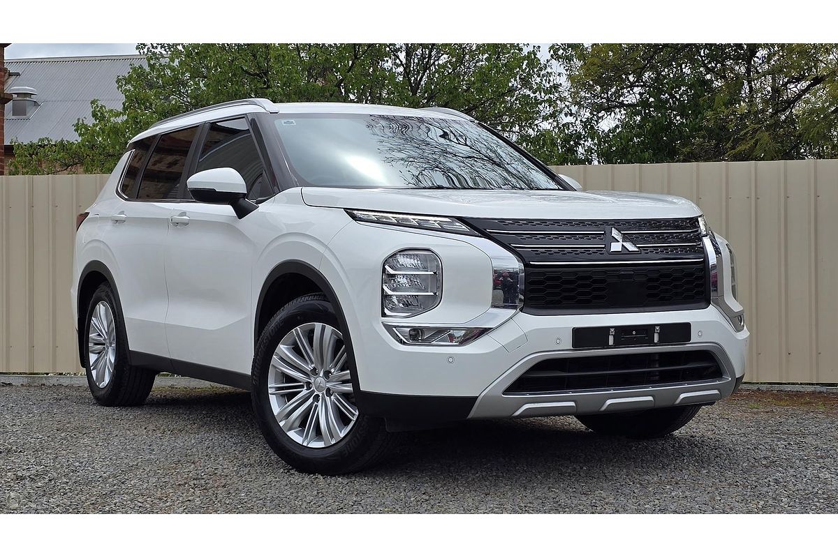 2022 Mitsubishi Outlander LS ZM
