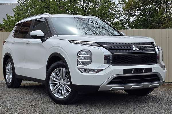 2022 Mitsubishi Outlander LS ZM