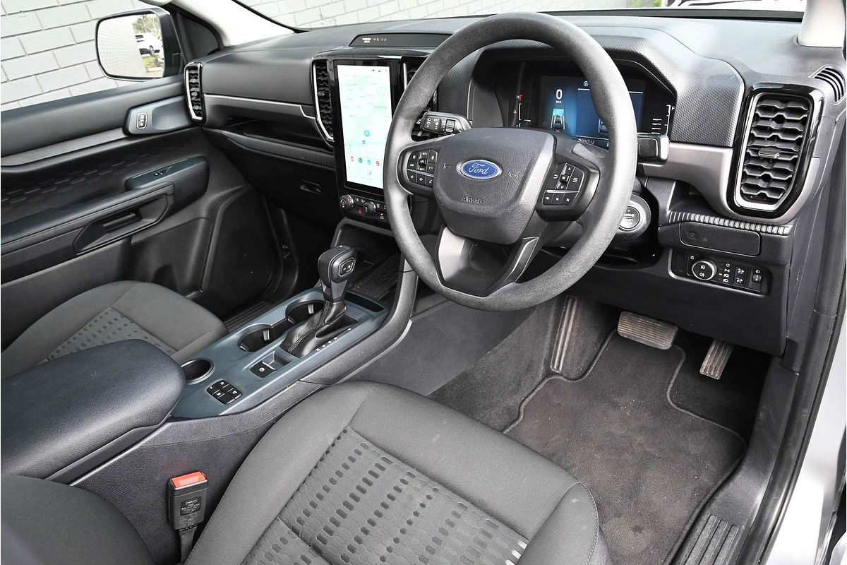 2023 Ford Everest Ambiente 2.0L