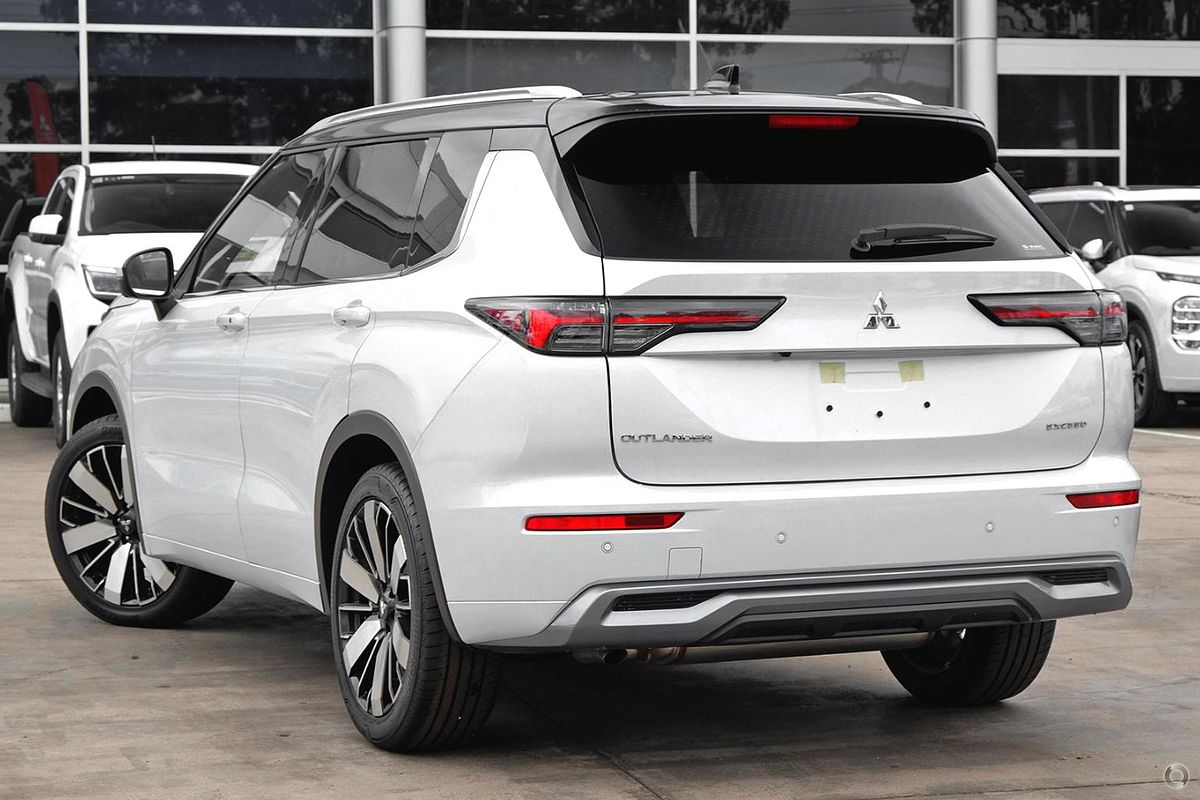 2025 Mitsubishi Outlander Exceed Tourer ZM