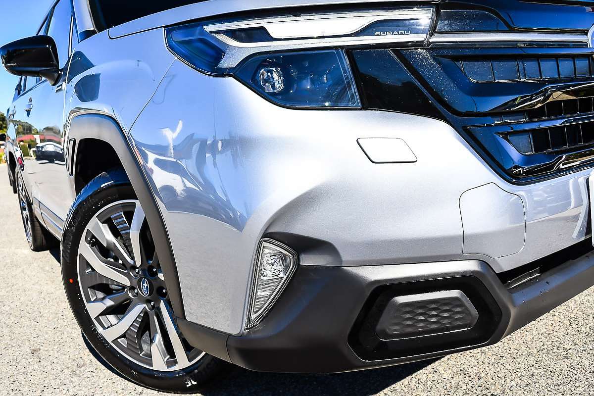 2026 Subaru Forester Hybrid Touring S6