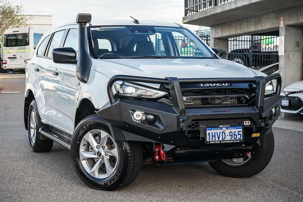 2022 Isuzu MU-X LS-M