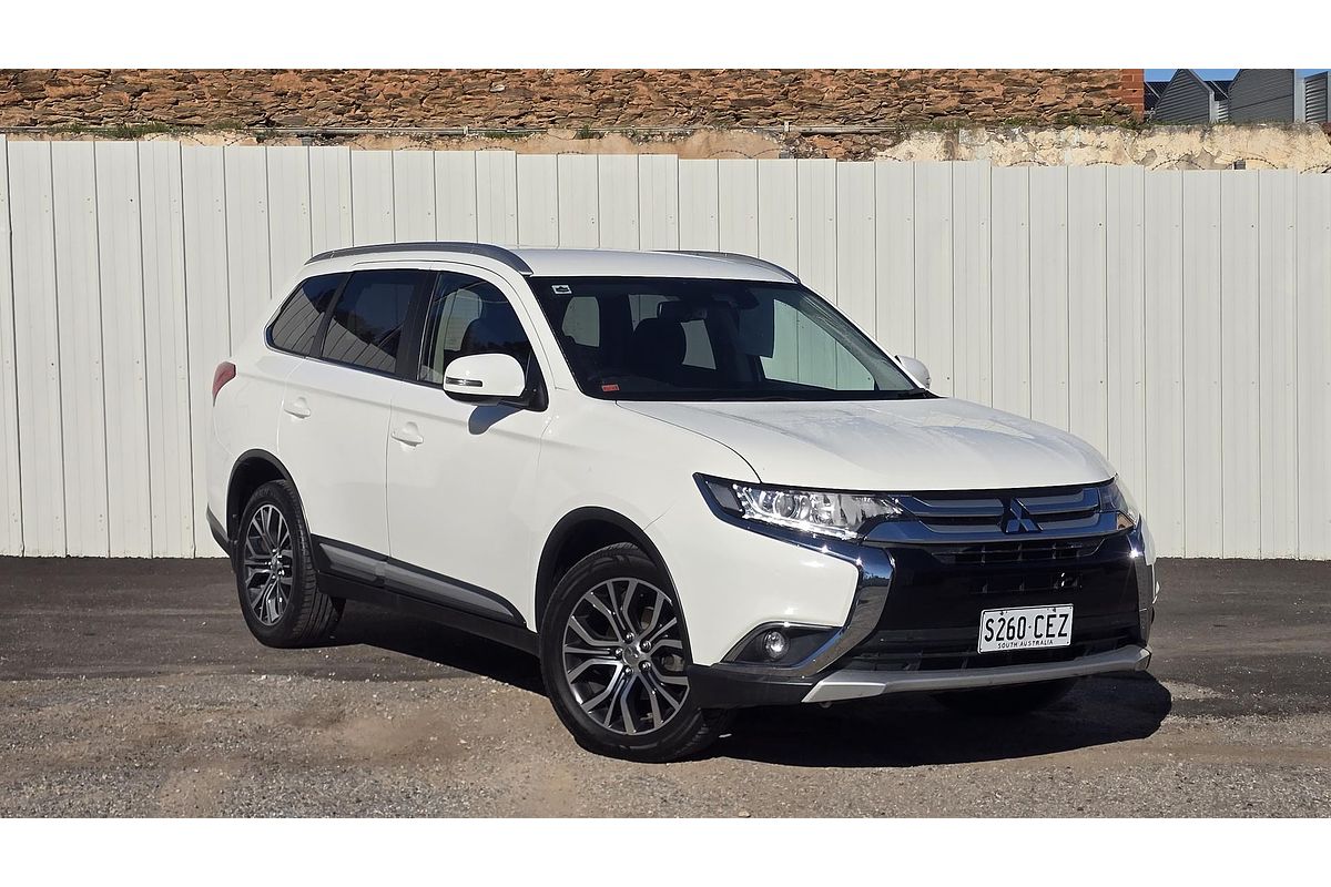 2017 Mitsubishi Outlander LS Safety Pack ZK