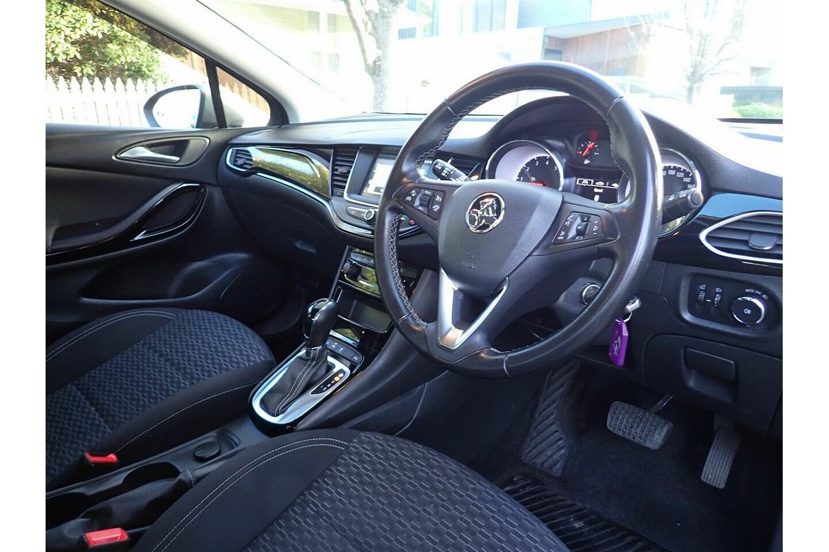 2018 Holden Astra R+ BK