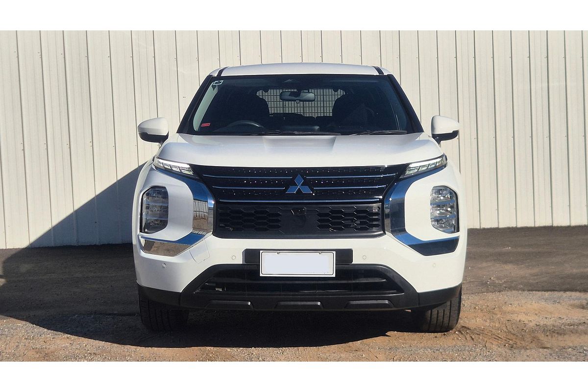 2022 Mitsubishi Outlander ES ZM