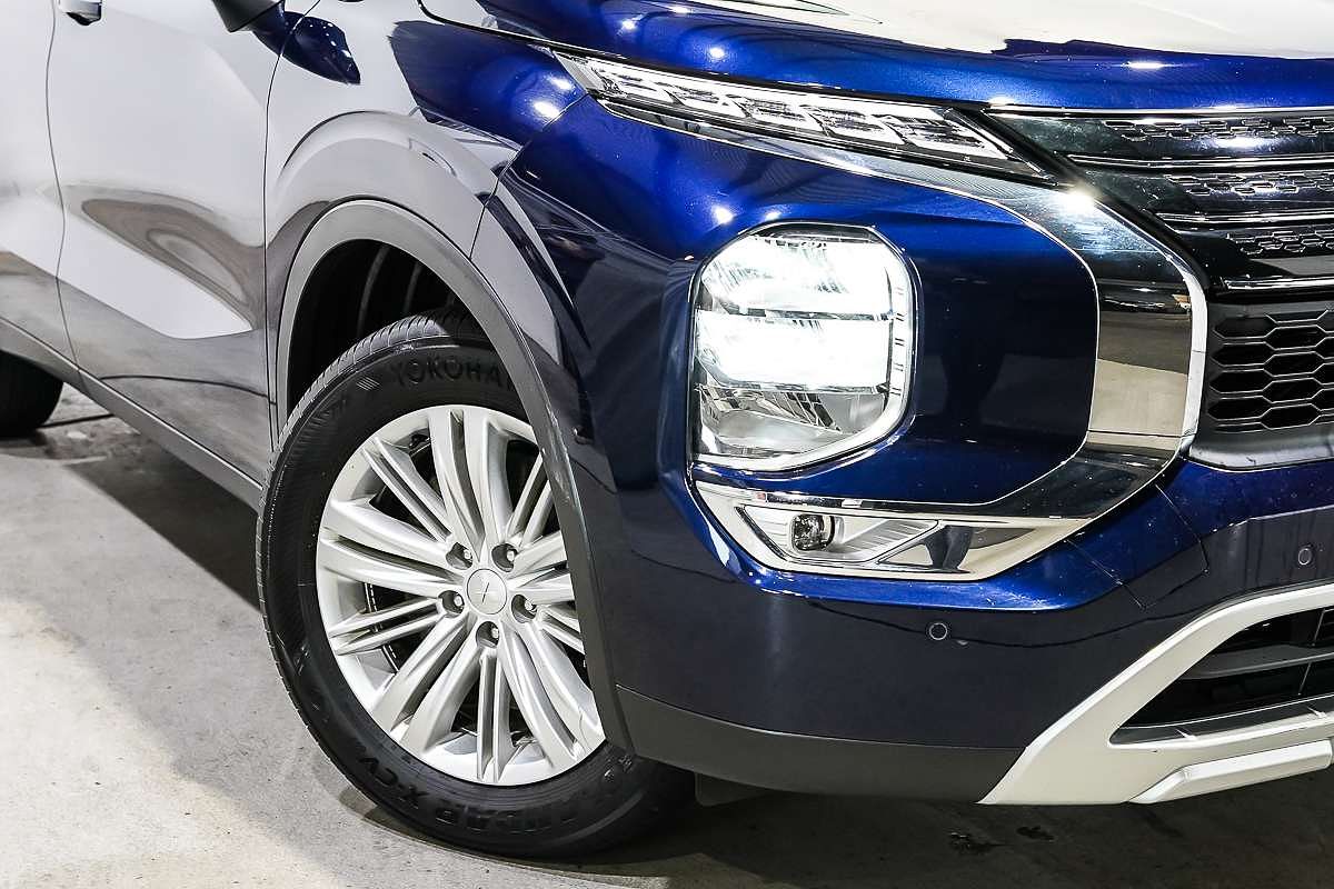 2024 Mitsubishi Outlander LS ZM