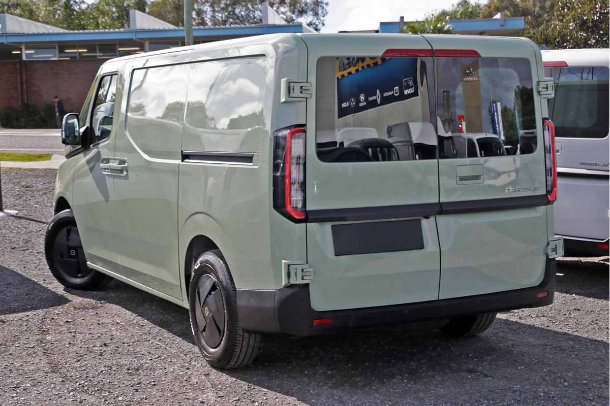 2025 Farizon SuperVan SWB Low Roof