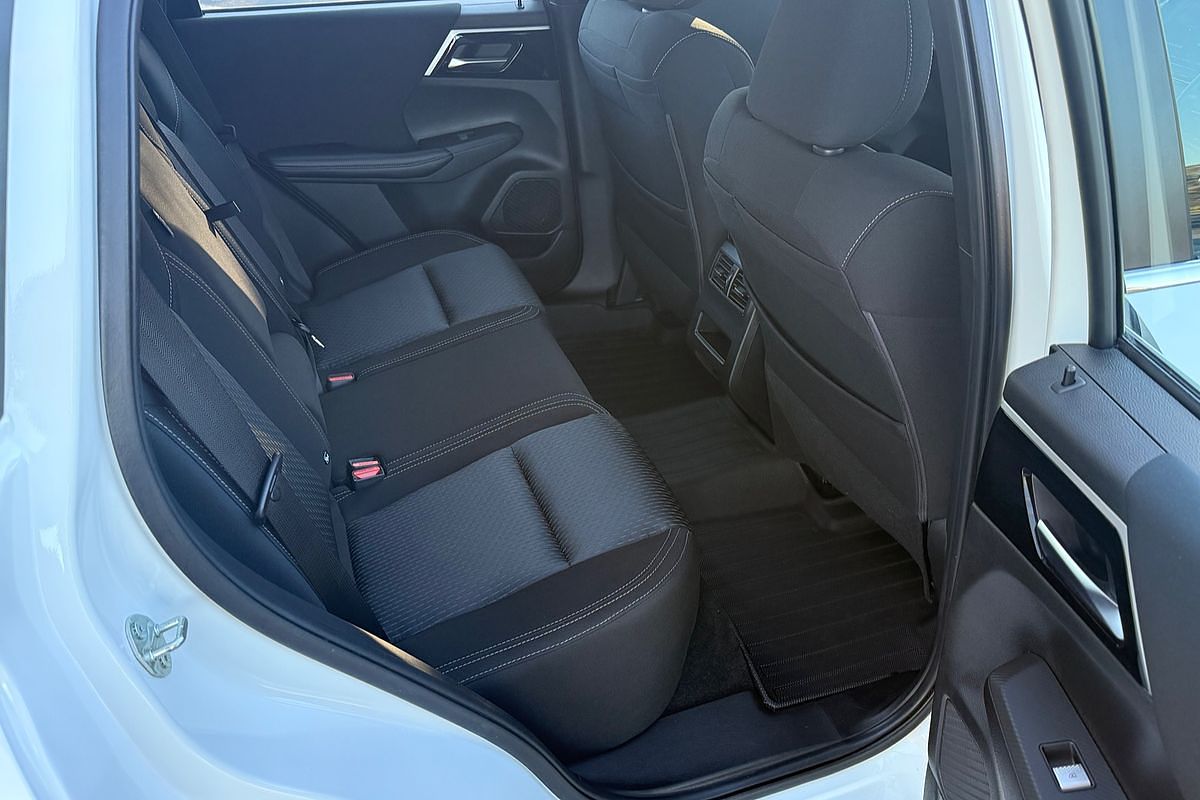 2022 Mitsubishi Outlander ES ZM