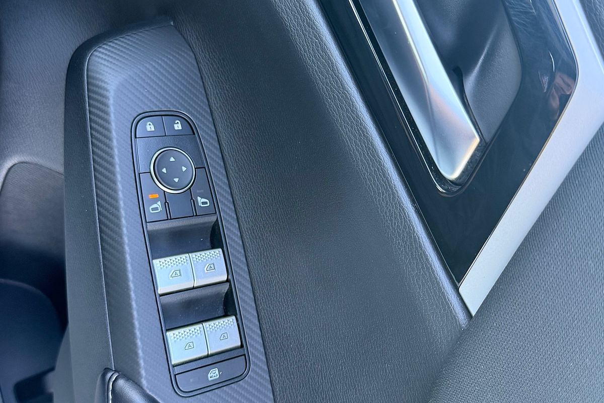 2022 Mitsubishi Outlander ES ZM