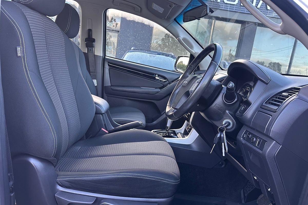 2019 Isuzu MU-X LS-M