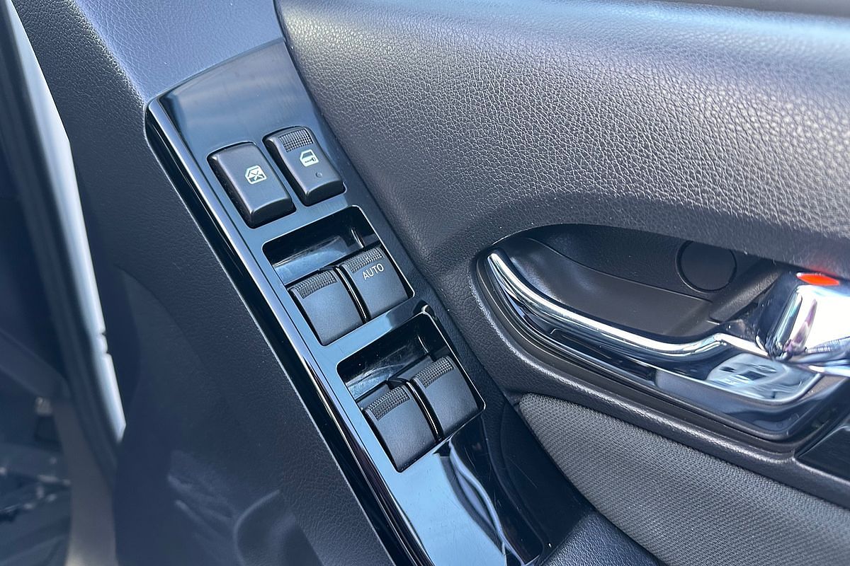 2019 Isuzu MU-X LS-M