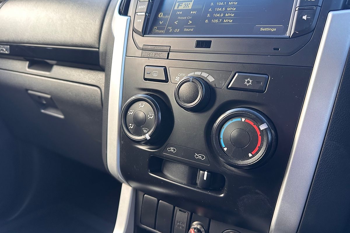 2019 Isuzu MU-X LS-M
