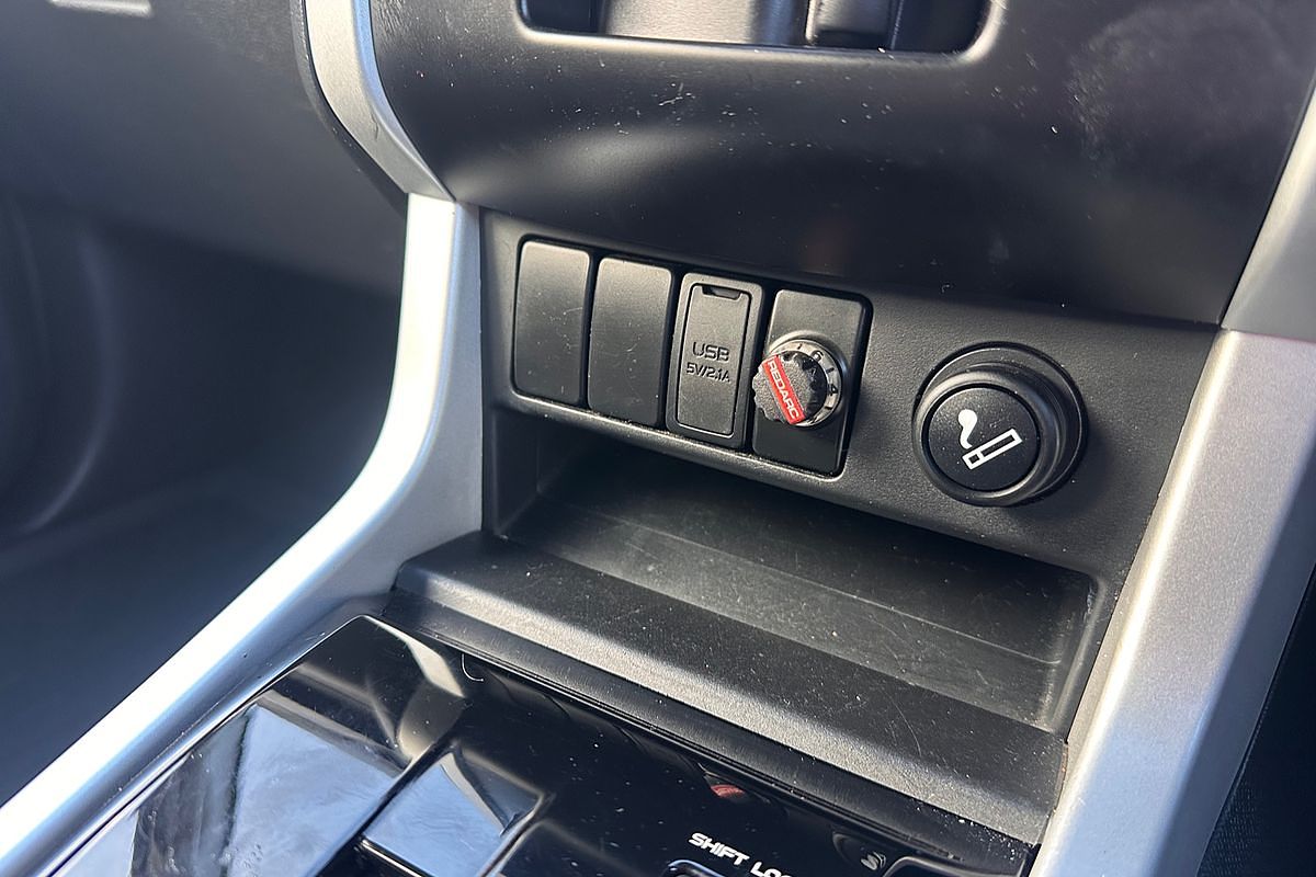 2019 Isuzu MU-X LS-M