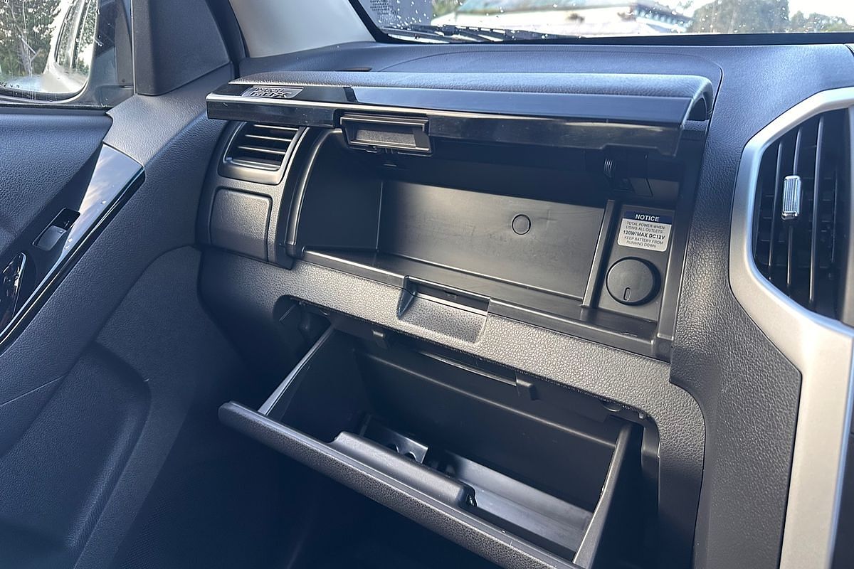2019 Isuzu MU-X LS-M