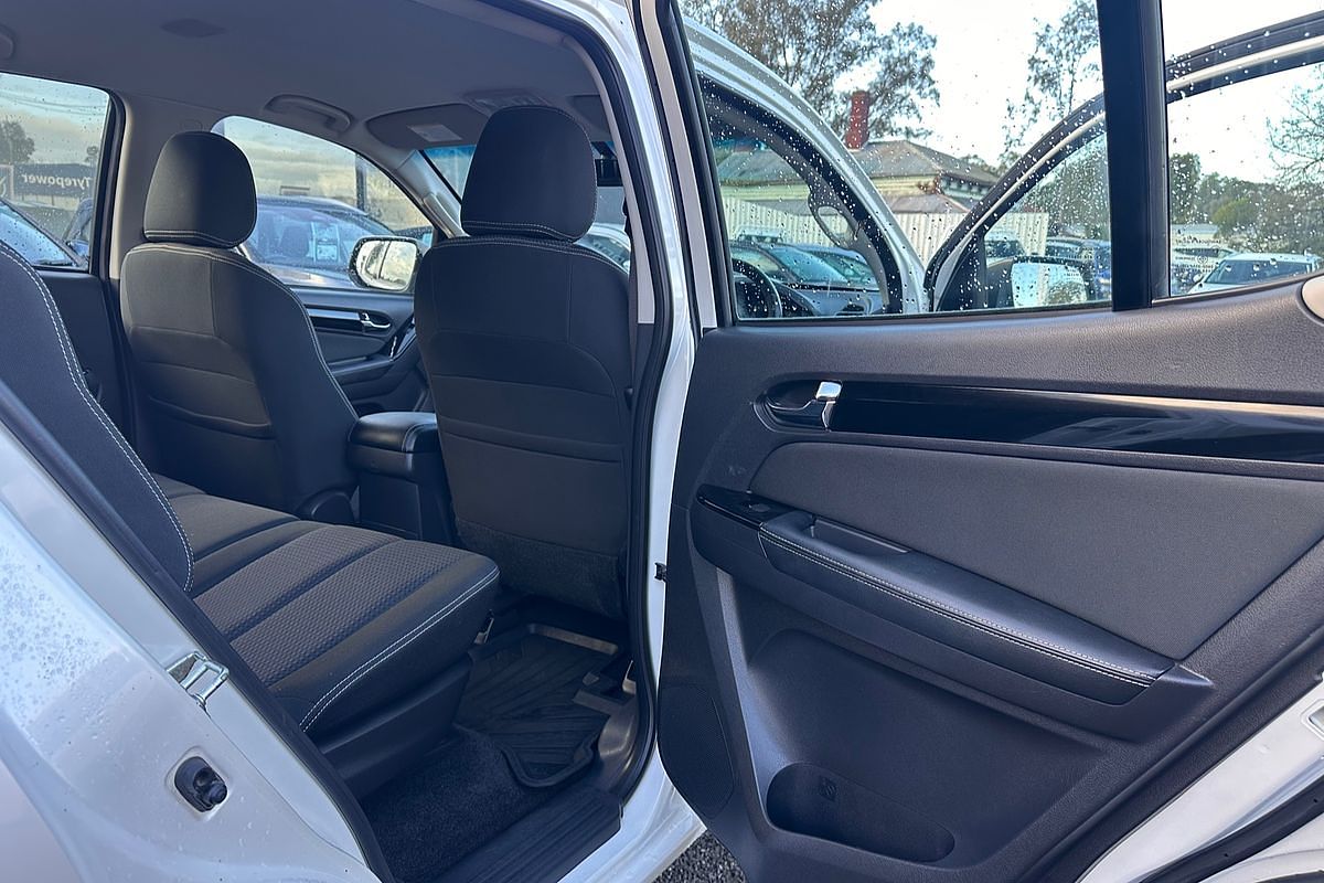 2019 Isuzu MU-X LS-M