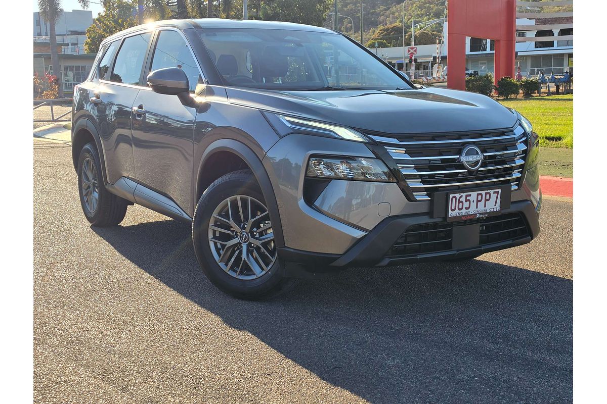 2025 Nissan X-TRAIL ST T33