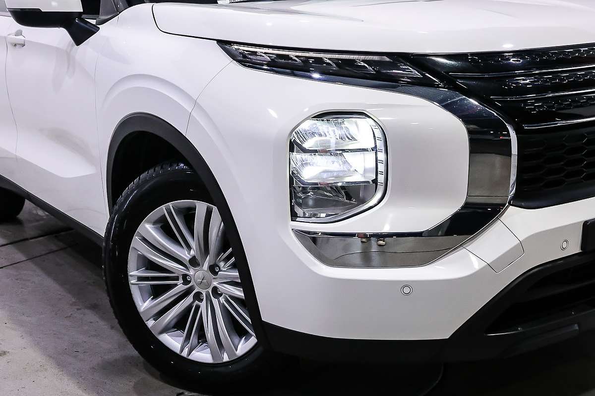 2024 Mitsubishi Outlander ES ZM