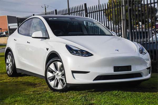 2023 Tesla Model Y Rear-Wheel Drive