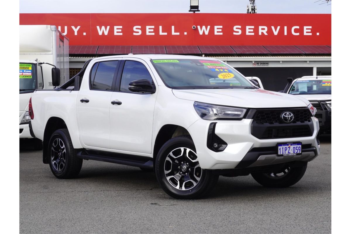 2025 Toyota Hilux SR5 48V GUN126R 4X4