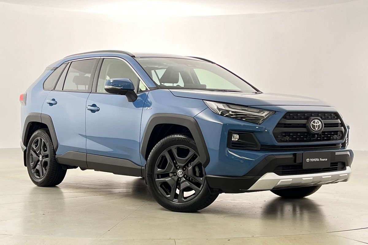 2025 Toyota RAV4 Edge AXAH54R