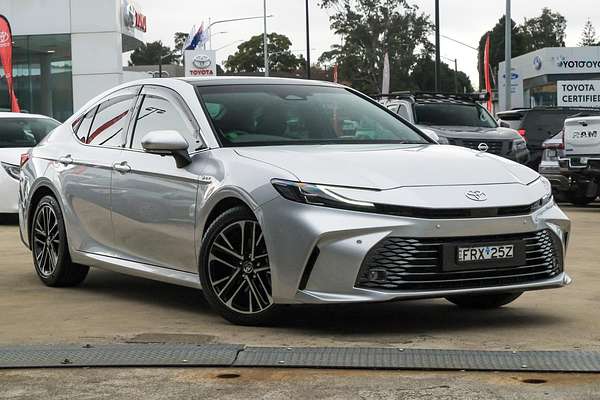 2025 Toyota Camry SL AXVH80R