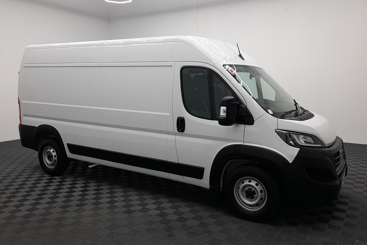 2025 Fiat Ducato Series 9 LWB Mid Roof